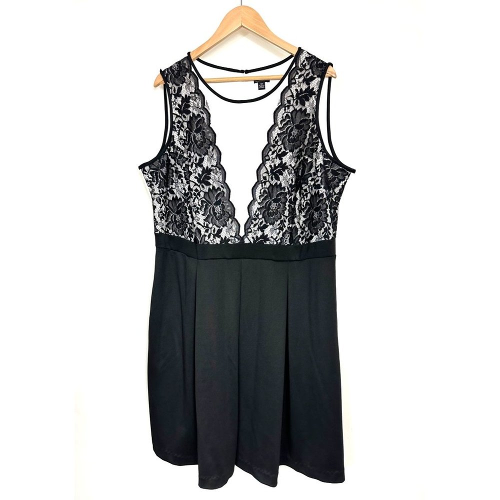 Size 18W 2X‎ BLACK & WHITE LACE BODICE PLEATED FIT & FLARE DRESS Wedding Plus Sz